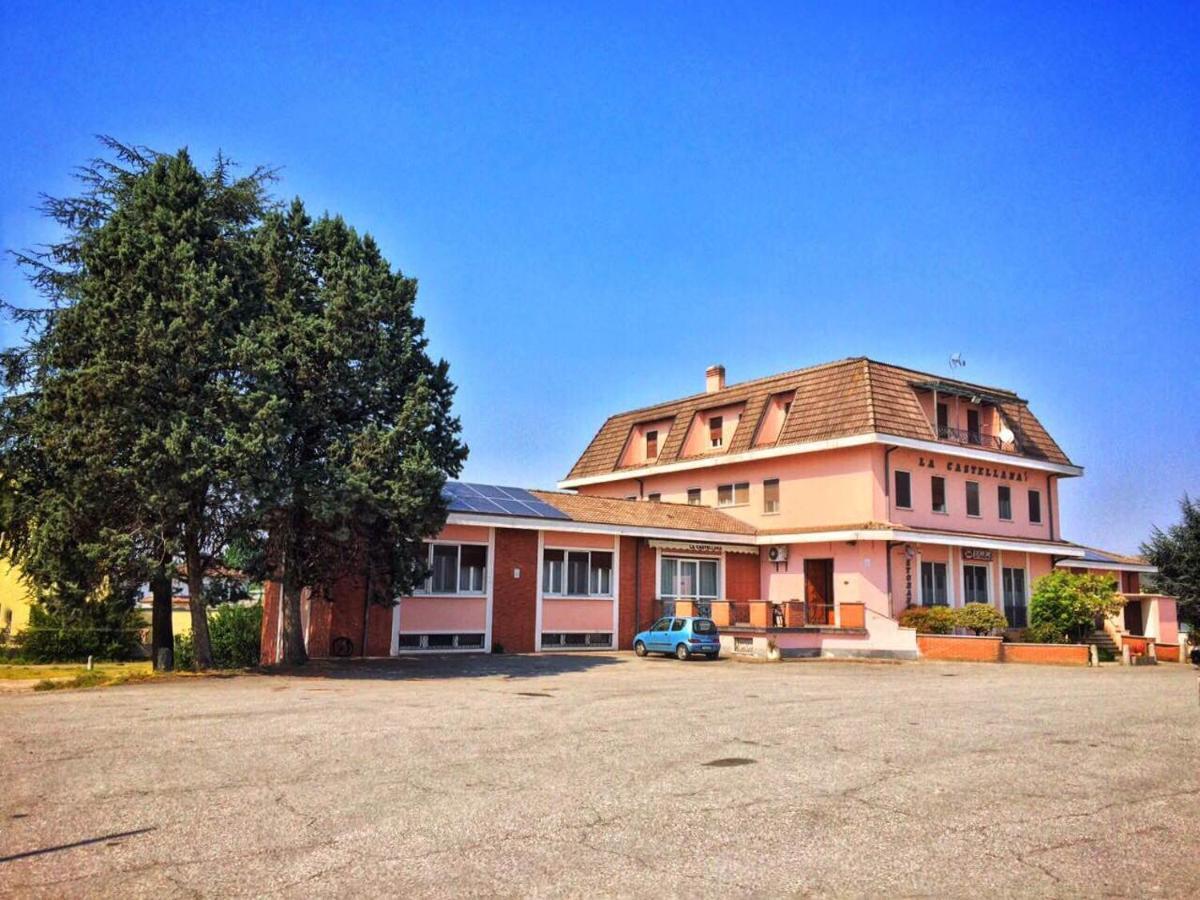 Locanda La Castellana Castello d'Agogna エクステリア 写真